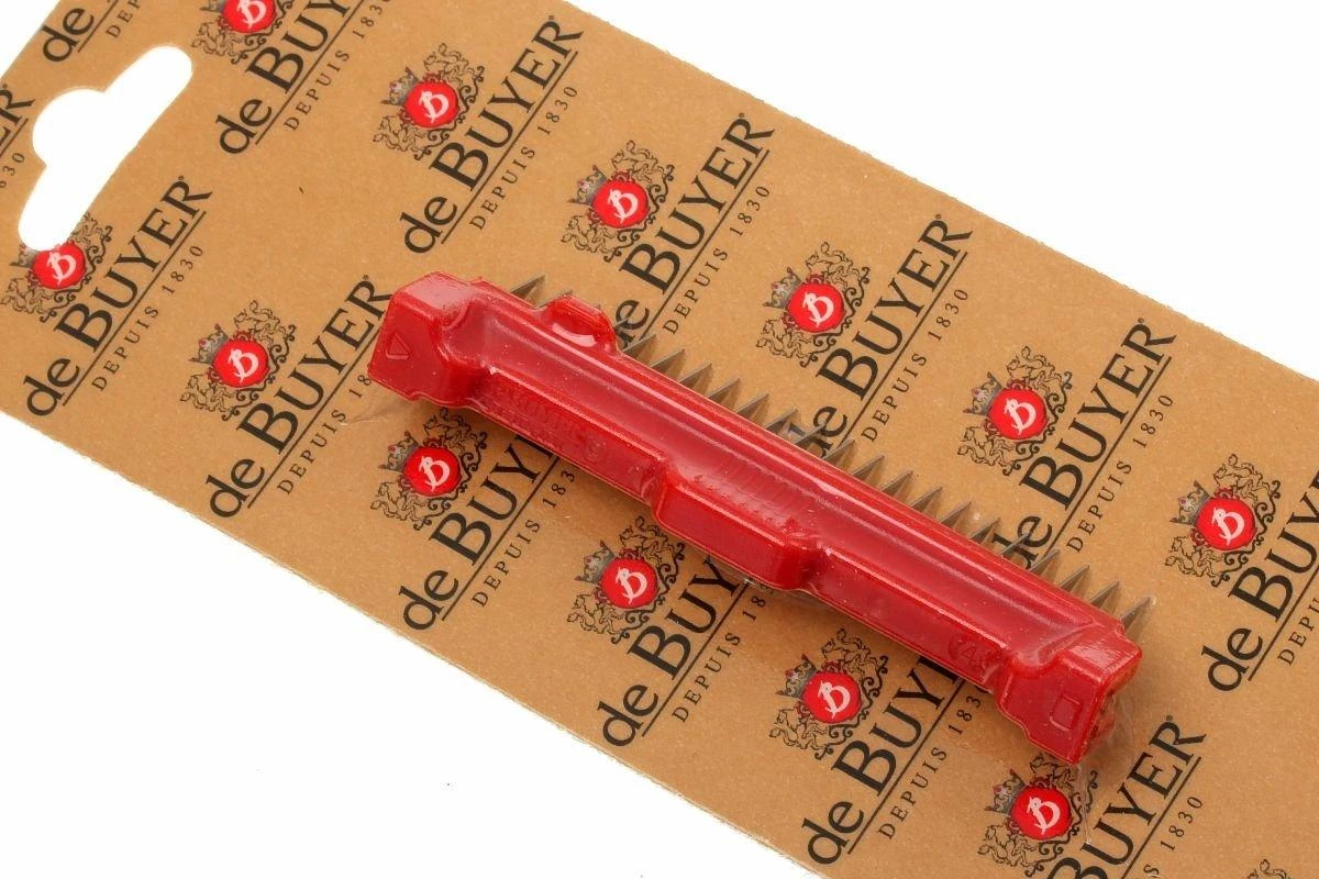 De Buyer Ultra-cuchilla De Juliana 4 Mm - Rojo 3 De Buyer Ultra-cuchilla De Juliana 4 Mm - Rojo - Imagen 3